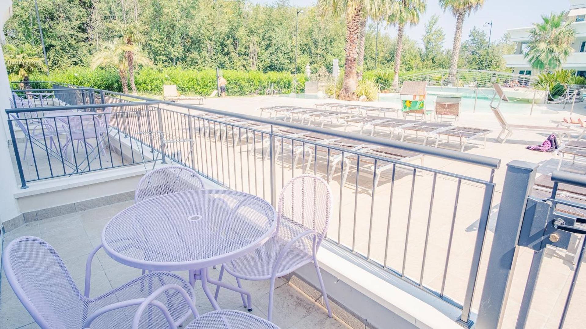 Relais Du Lac Village - Italian Homing Desenzano del Garda Eksteriør billede