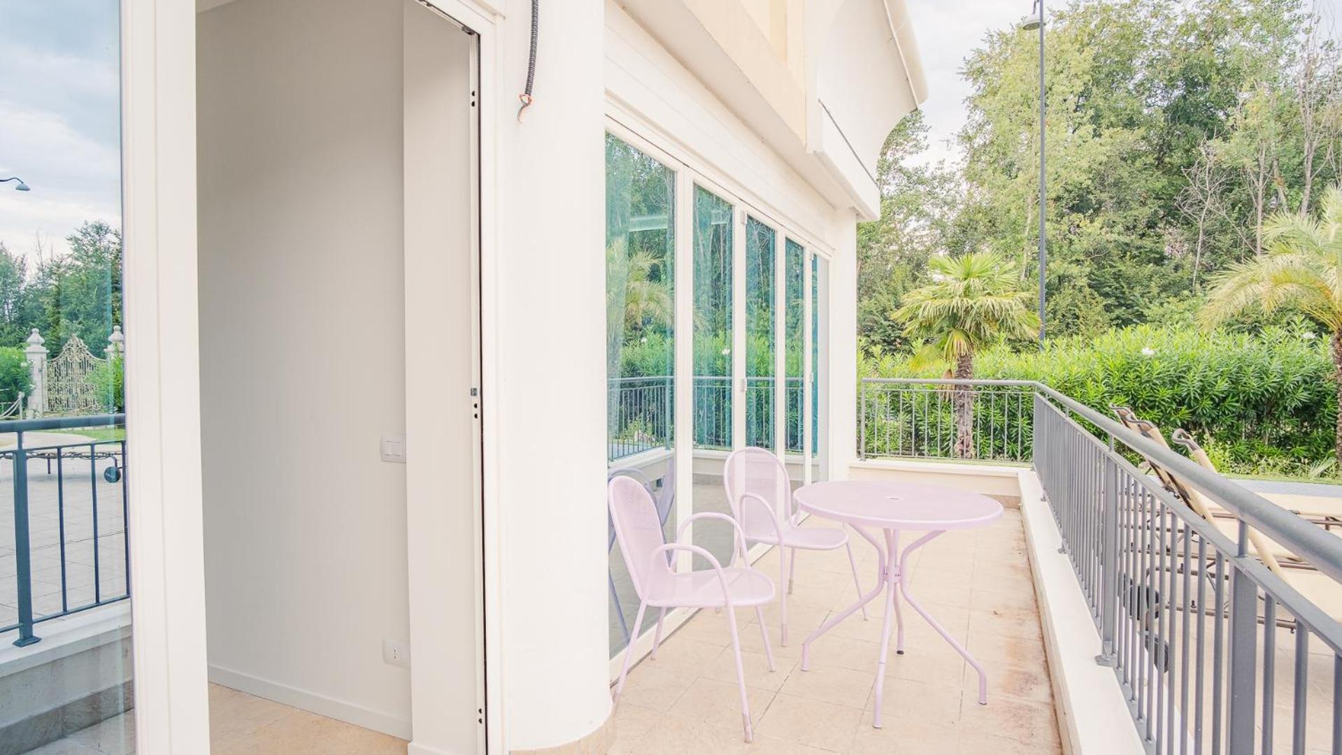 Relais Du Lac Village - Italian Homing Desenzano del Garda Eksteriør billede